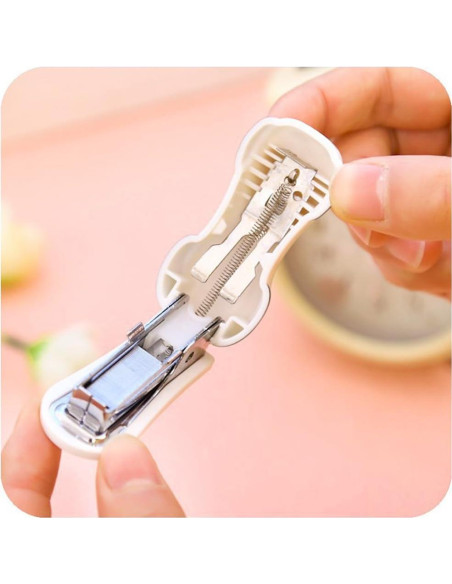 Mini Grapadora de Escritorio DECORA Panda con 1000 Grapas