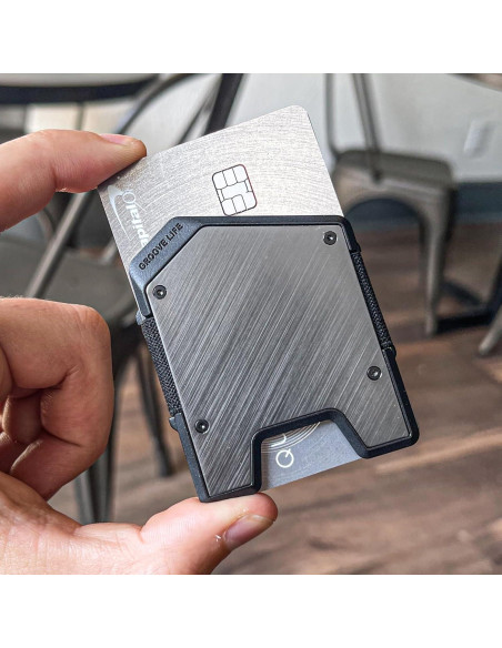 Billetera Groove Life Stealth Negra Minimalista con Bandeja Oculta