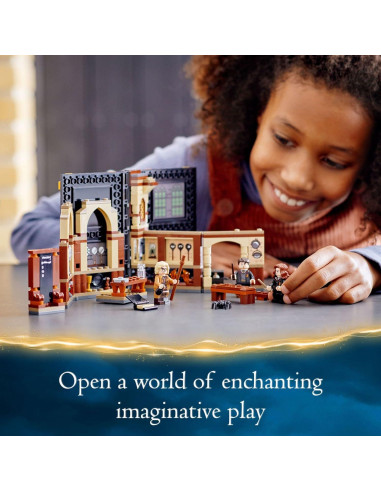 LEGO Harry Potter Aula Defensa 76397 - 3 Minifiguras y 257 Piezas