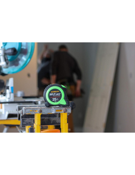 Cinta Métrica Komelon SL2825 7.62m Bloqueo Automático