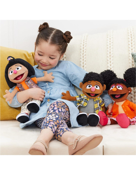 Muñeca de Peluche Ji-Young GUND 33 cm Sesame Street