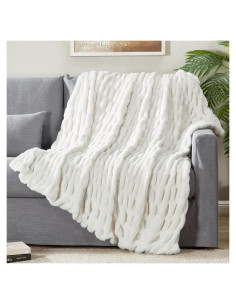 Manta de Piel de Conejo Falsa DREAMNINE 127x152 cm Blanca
