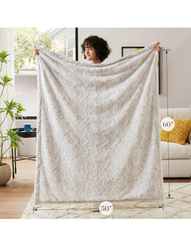 Manta Reversible de Piel Sintética Madison Park Zuri 127x152 cm