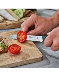 Cuchillo de Utilidad ZWILLING Twin Signature 12.7 cm Negro 2