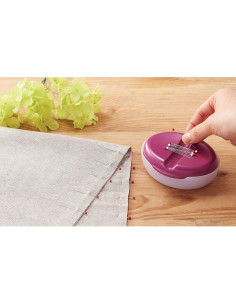 Caddy de Imán para Alfileres Clover Burdeos 18.4x11.8 cm 2