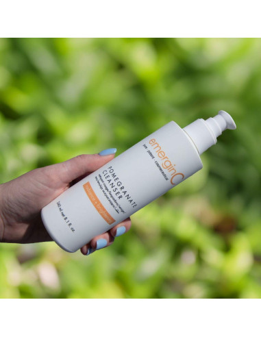 Gel Limpiador Facial Emerginc C con Granada y Té Verde 240 ml