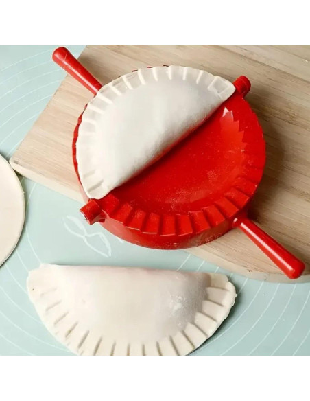 Prensa para Empanadas BIZYAC 15.24 cm - Molde 2 en 1