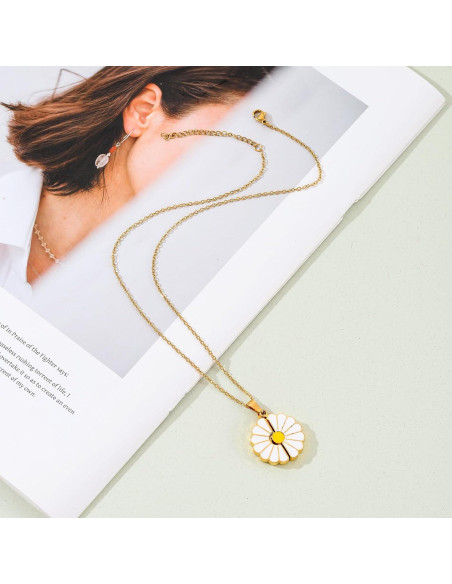 Collar de Fe Margarita Dorada Cristiana 45.72 cm Ajustable