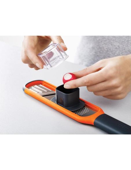 Rallador y Cortador 2 en 1 Joseph Joseph Naranja 29cm