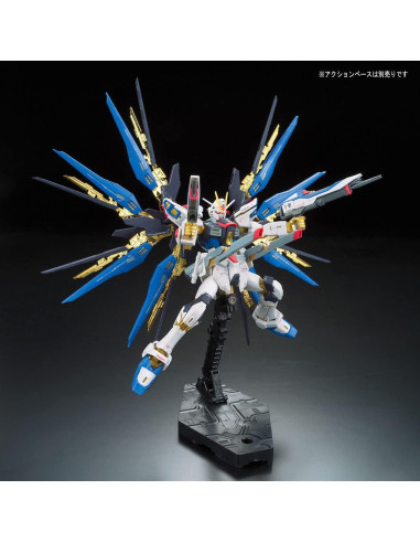 Modelo a Escala Strike Freedom Gundam Bandai RG 1/144