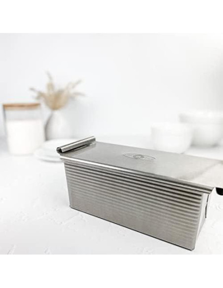 Molde de Pan Pullman USA Pan con Tapa 22.86 x 10.16 cm Molde de Pan Pullman USA Pan con Tapa 22.86 x 10.16 cm