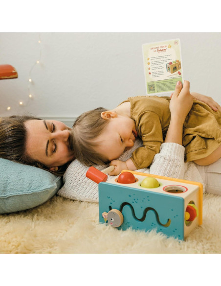 Juguete de Golpear y Rodar Bababoo Castillo de Madera 22.86 cm