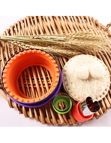 Cortadores de Sándwiches y Galletas GELIFATLE 8 Piezas