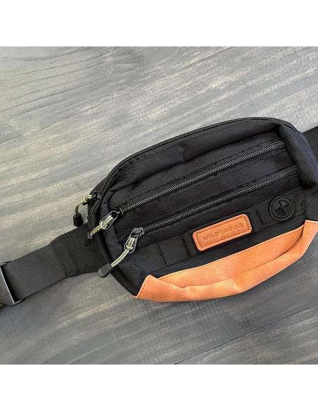 Riñonera Wilderdog Utility Negra con 3 Bolsillos y Dispensador