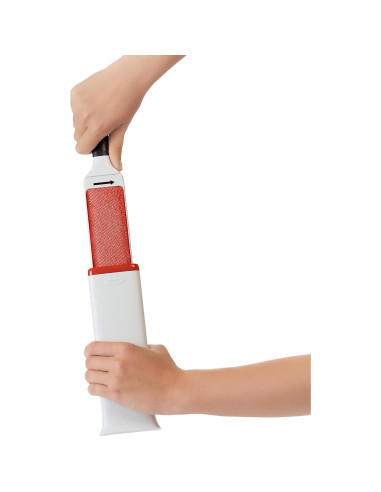 Cepillo Quitapelusas OXO FurLifter Blanco con Base Autolimpiante