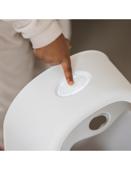 Orinal de Entrenamiento Nuby Mi Real - 18+ Meses - Blanco