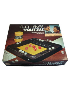 Juego de Dados Desafío Yahtzee Milton Bradley 20x12 cm