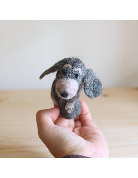 Títere de dedo perro gris hecho a mano Ganapati Crafts 10 cm