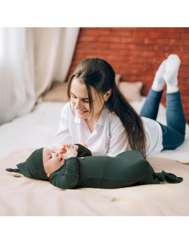 Conjunto Gown Anudado Suave para Recién Nacidos 0-3M