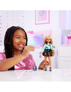 Muñeca Barbie Dream Besties Zia con Accesorios de Estilismo 2