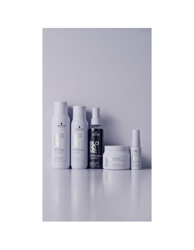 Acondicionador en Spray Reparador BlondMe 148 ml - Cabello Rubio Frío