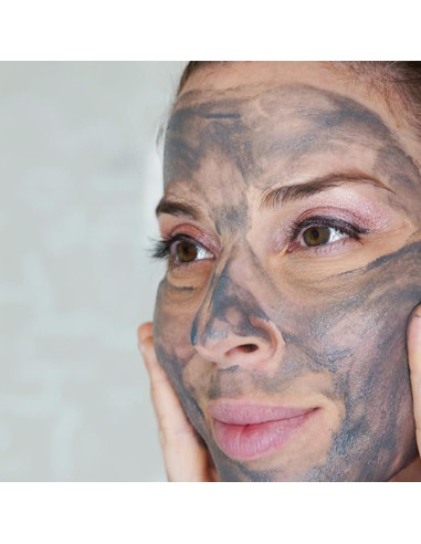 Exfoliante Facial Biocompatible MILAJ Evolve 59 ml - Carbón y Cereza