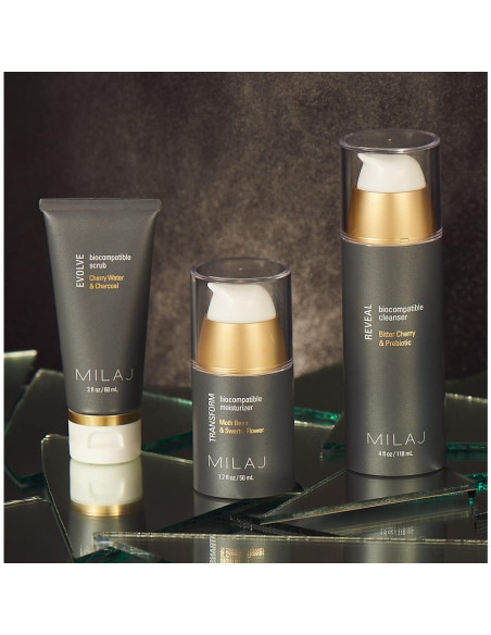 Exfoliante Facial Biocompatible MILAJ Evolve 59 ml - Carbón y Cereza