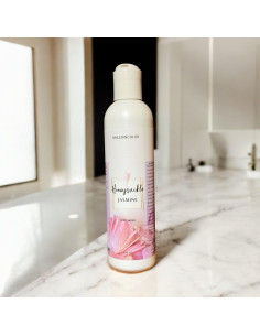 Gel de Ducha Floral Jazmín de Madreselva 236.6 ml - NailedInColor 2