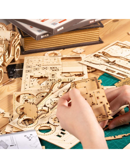 Rompecabezas de Madera 3D ROKR Coche Militar Escala 1:18