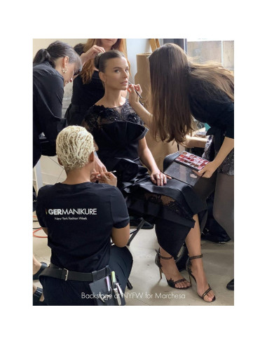 Palillo de Cutícula de Vidrio GERMANIKURE 10.49 cm - Multiusos