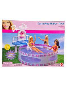 Piscina de Agua en Cascada Barbie Mattel 29.21 cm Nuevo