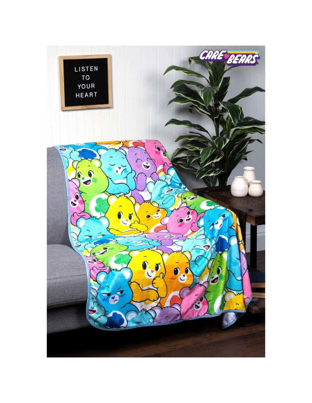 Manta Estándar Care Bears FUN.COM 152.4x121.9 cm Microfibra