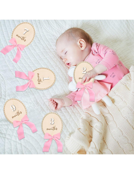 12 Tarjetas Mensuales de Hitos para Bebés de Madera con Lazo Rosa