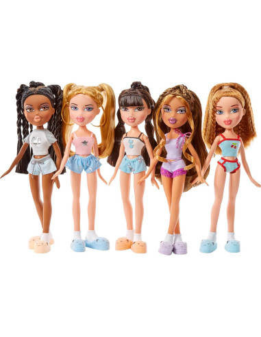 Muñeca Bratz Yasmin Fiesta de Sueños con 2 Pijamas y Accesorios