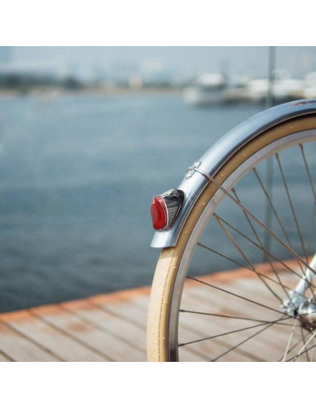 Guardabarros trasero MFC PRO con reflector LED rojo y blanco