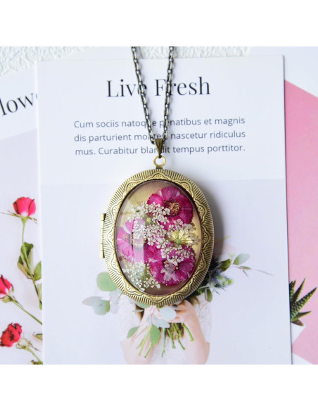 Collar de Medallón Vintage Hecho a Mano con Flor Prensada - Margarita