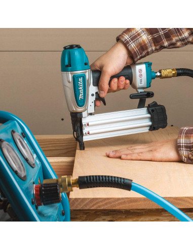 Clavadora neumática Makita AF506-R 18 Gauge 3.4 kg Renovada