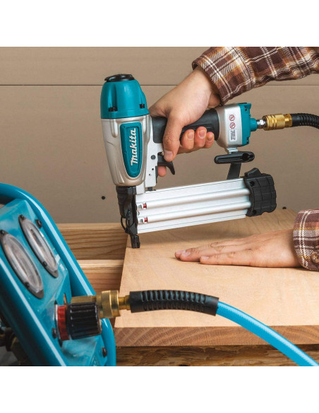 Clavadora neumática Makita AF506-R 18 Gauge 3.4 kg Renovada Clavadora neumática Makita AF506-R 18 Gauge 3.4 kg Renovada