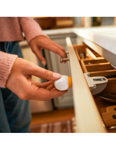 Llaves Magnéticas Adhesivas Safety 1st - 2 Reemplazos Blancas