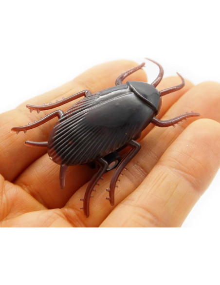 Cucaracha de Plástico Falsa Genérica Juguete Broma 6.1x2.5cm