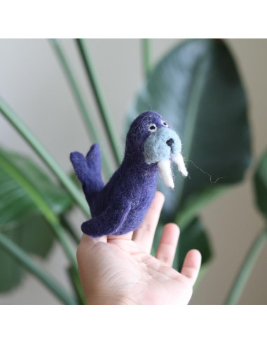 Títere de dedo de morsa gris hecho a mano - Ganapati Crafts