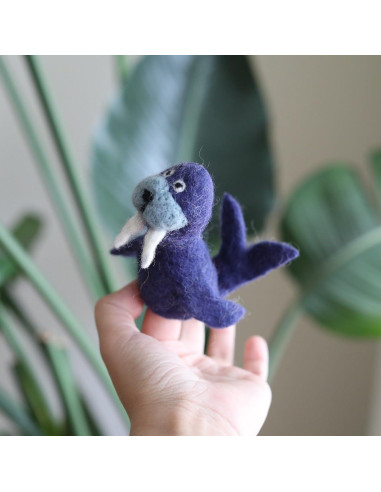 Títere de dedo de morsa gris hecho a mano - Ganapati Crafts