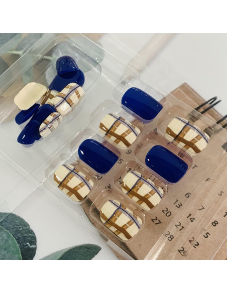 Uñas Postizas Cortas Coffin Onsdag - 24 Piezas Reutilizables