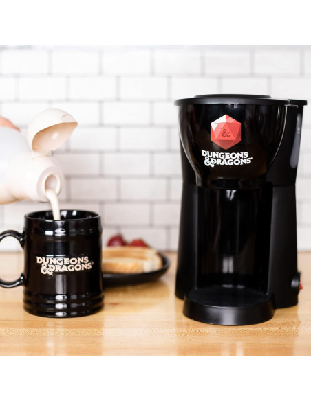 Cafetera de Una Taza Uncanny Brands Dungeons & Dragons 236 ml