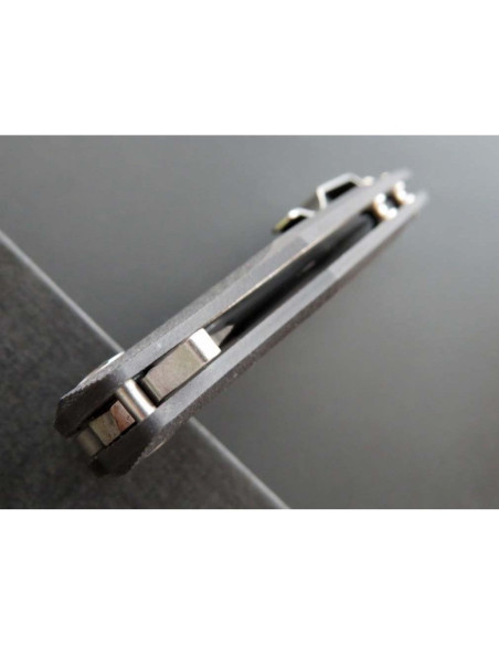 Cuchillo de bolsillo Eafengrow EF228 D2 G10 21.6 cm negro