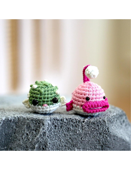 Kit de Crochet Brillante NestledCrafts Hootwin para Principiantes