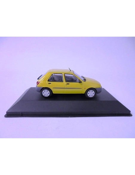 Coche a escala 1/43 OPO 10 Ford Fiesta CLX Diesel 1996