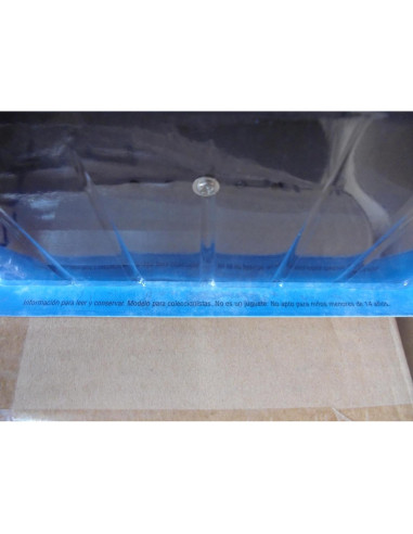 Coche a escala 1/43 OPO 10 Ford Fiesta CLX Diesel 1996