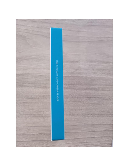 Adaptador Lector de Tarjeta USB C RayCue 3-en-1 Blanco