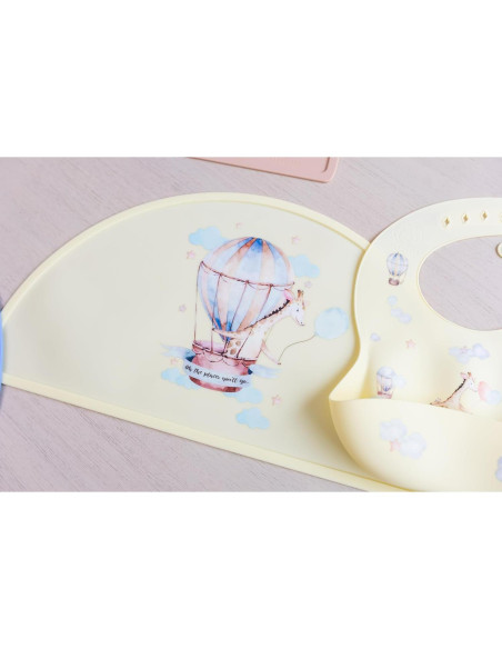 Babero y Tapete de Silicona Mamabear | Ajustable, Impermeable, Libre de BPA